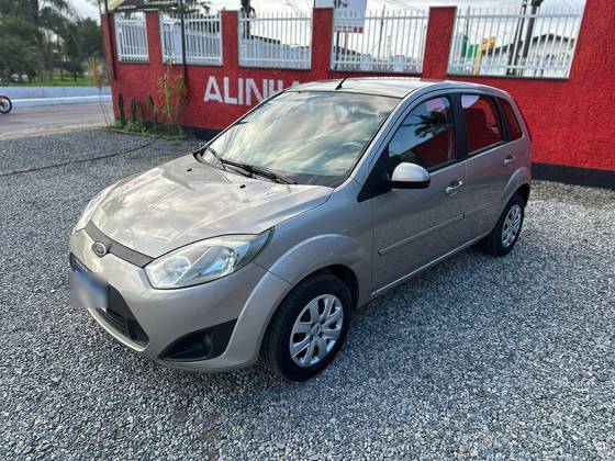 FORD FIESTA 1.6 ROCAM 8V FLEX 4P MANUAL FORD FIESTA 1.6 ROCAM 8V FLEX 4P MANUAL